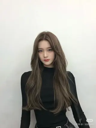 ロング カラー 韓国風暗髪ヘア🤍 🫧MIREIのヘアスタイル