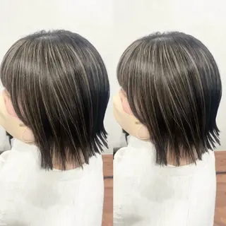 ミディアム カラー _White所属・ＳＨＩ ＺＵのヘアスタイル