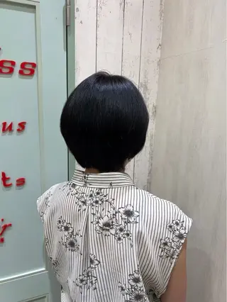 ショート 羽山 宇宙のヘアスタイル