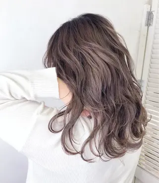 セミロング カラー ブリーチカラーレイヤ ーカット🦋annaのヘアスタイル