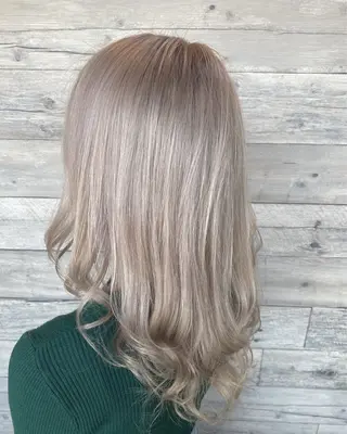 カラー Rlino所属・ﾊｲﾗｲﾄ/ﾚｲﾔｰ ｶｯﾄ/大嶽謙のヘアスタイル