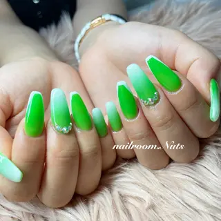 ネイル nailsalon Nutsのネイルデザイン