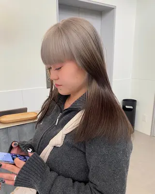 ロング カラー 高発色ブリーチ/ ハイレイヤー🪽aiのヘアスタイル