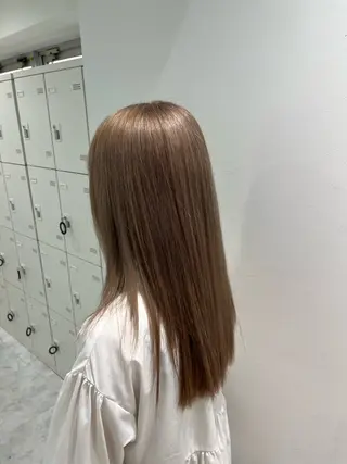 ロング カラー ハイトーンカラー 🦄レイヤーカットのヘアスタイル