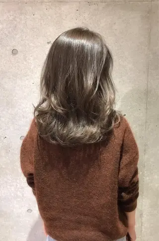 セミロング カラー 井坂 和博のヘアスタイル