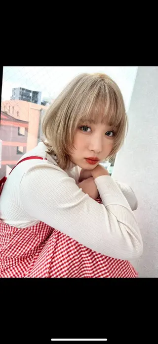 ショート カラー レイヤー/透明感 カラー💘akariのヘアスタイル