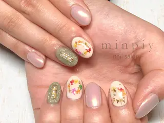 ネイル 𖡼 yumenoのネイルデザイン