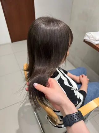 カラー kage Nanamiのヘアスタイル