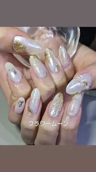 ネイル フラワー ムーンのネイルデザイン