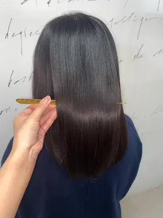 セミロング 佐藤 綾香のヘアスタイル