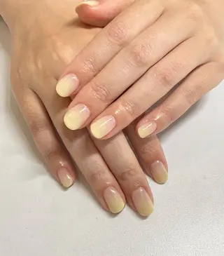 ネイル Blue Reef 四谷三丁目所属・たかの はづきのネイルデザイン