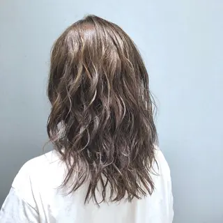 セミロング カラー 🌈ぷる艶カラー🌈 髪質改善👑柳沼尚貴のヘアスタイル