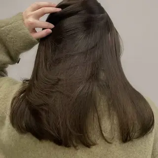 カラー 依咲 isakiのヘアスタイル