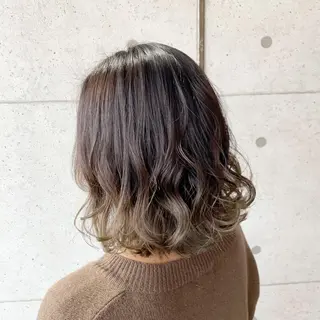 ミディアム カラー 福森 みずきのヘアスタイル