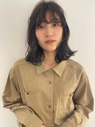 ミディアム パーマ Ata.所属・kubo nozomiのヘアスタイル