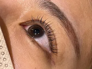 マツエク・マツパ 桑田 新菜のヘアスタイル