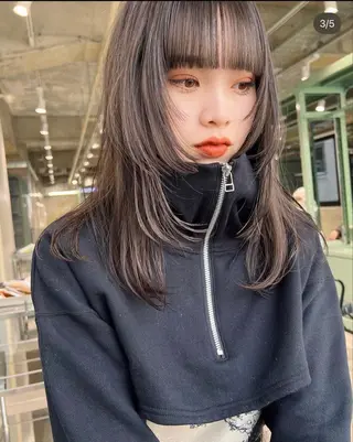 セミロング 鶴井 美空のヘアスタイル