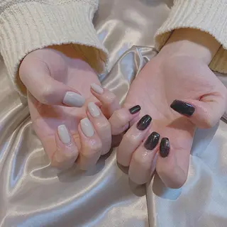 ネイル 𝘙𝘪𝘰𝘯𝘢 ...🕯🤍のネイルデザイン