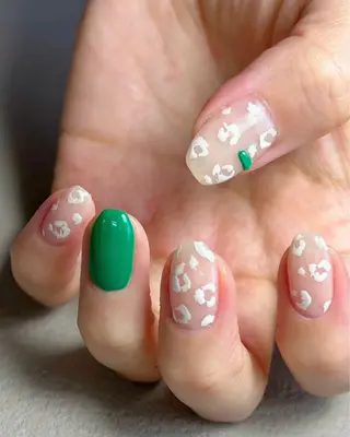 ネイル sol.nailworks所属・sol. ソル satiのネイルデザイン