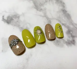 ネイル 駒月 明日香の眉毛・アイブロウイメージ