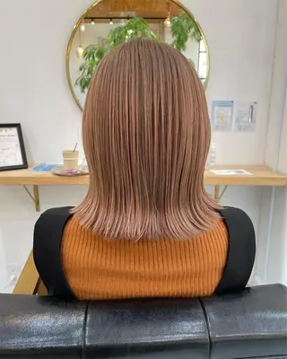 ミディアム カラー 高梨 菜々のヘアスタイル