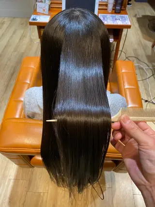 ロング ICON所属・艶美髪マスター 店長✂︎YUKKEのヘアスタイル