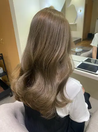 ロング カラー Sugar【シュガー】所属・ブリーチなしWカラー /レイヤーカット大阪のヘアスタイル