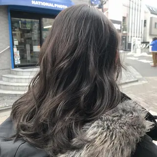 セミロング カラー ヘアアレンジ Zina渋谷エリア マネージャShionのヘアスタイル