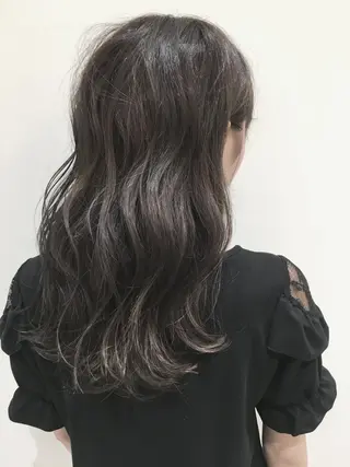 ミディアム due hair 京都駅前店 MILBON オージュア認定サロン【デューヘアー】所属・ハイトーンブリーチ 土坂　由志【京都】のヘアスタイル