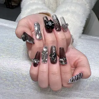 ネイル Queens PUPUのネイルデザイン