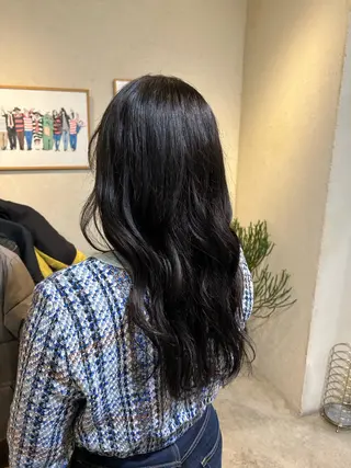 カラー リンネルヘアー所属・池田 味優のヘアスタイル