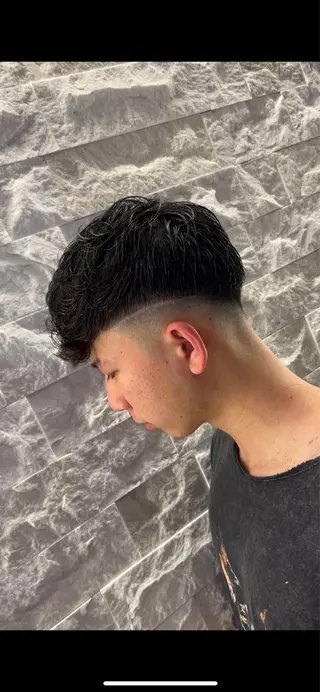 ショート メンズ BLISS BARBER ブリスバーバー所属・安立 玲於のヘアスタイル