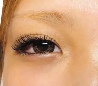 マツエク・マツパ Dimples所属・Dimples eyelashのエステ・リラクイメージ