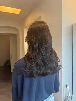 セミロング カラー 栗林 茉那のヘアスタイル