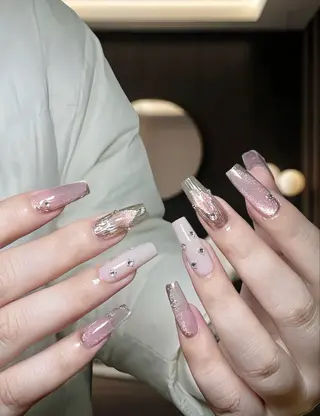 ネイル Theone栄店 赤松のネイルデザイン