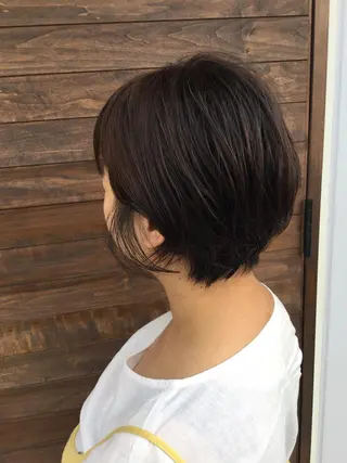 ショート 大内 郁のヘアスタイル