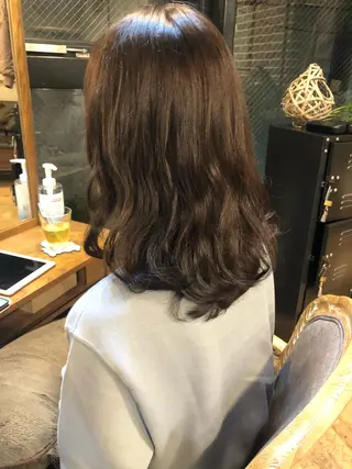 ミディアム ✨色持ちの良い艶 カラー✨蟹江真世のヘアスタイル