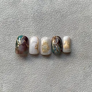 ネイル atelier　FIORITURA所属・FIORITURA aiのネイルデザイン