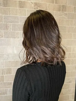 ミディアム ブリーチ毛矯正.髪質 改善.髪にドラマをのヘアスタイル