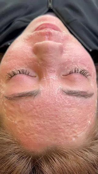 Ummi所属・肌管理／眉毛．まつ毛 陽子の眉毛・アイブロウイメージ