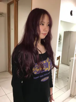 ロング ナイトウ コトのヘアスタイル