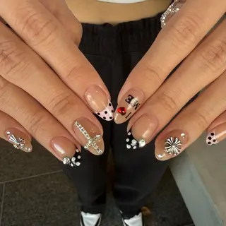 ネイル 長谷川 亜美のネイルデザイン