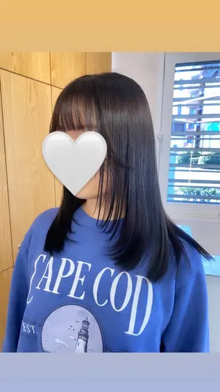 セミロング 濱﨑 紅葉のヘアスタイル