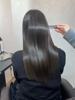 セミロング Lisa📎 【Zina 2nd】のヘアスタイル