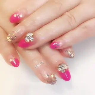 ネイル SAKURA 🍒のネイルデザイン