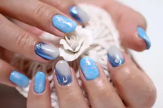 ネイル ママリンド　志村坂上店所属・しみ えんのネイルデザイン