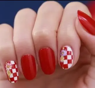 ネイル ゲン レイカのネイルデザイン