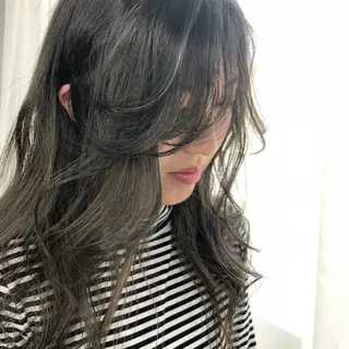 ロング カラー ORIKA 美容室のヘアスタイル