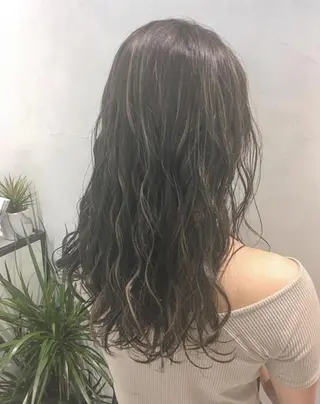 ロング カラー ヘアアレンジ エグチ アキラのヘアスタイル