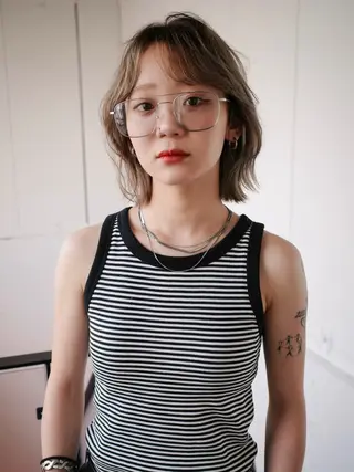 ミディアム カラー 中島 祐希のヘアスタイル